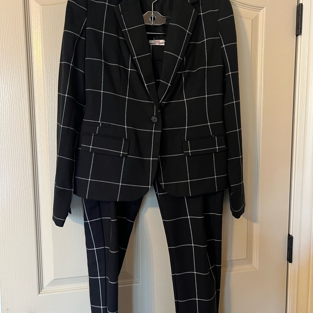 Black Windowpane Check Women’s Suit